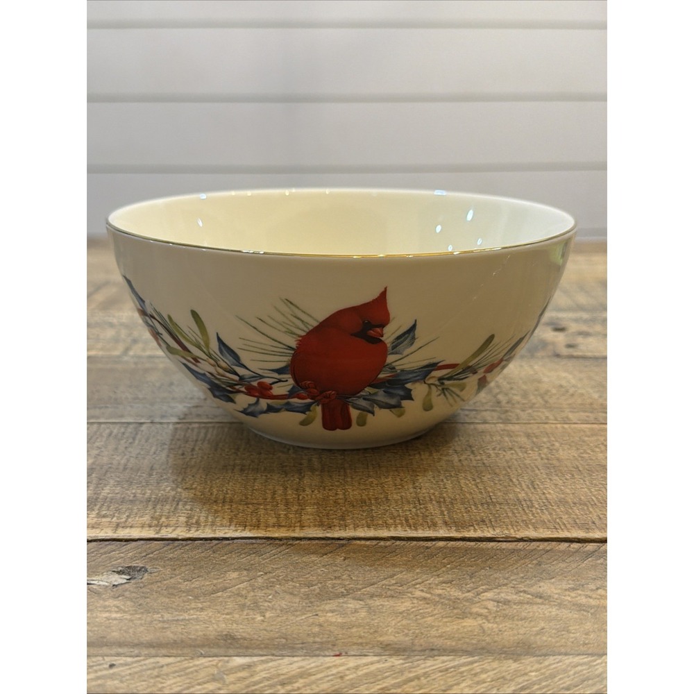 Lenox Winter Greetings Medium Serving Bowl Holly Berries Red Bird Gold Trim 7"
